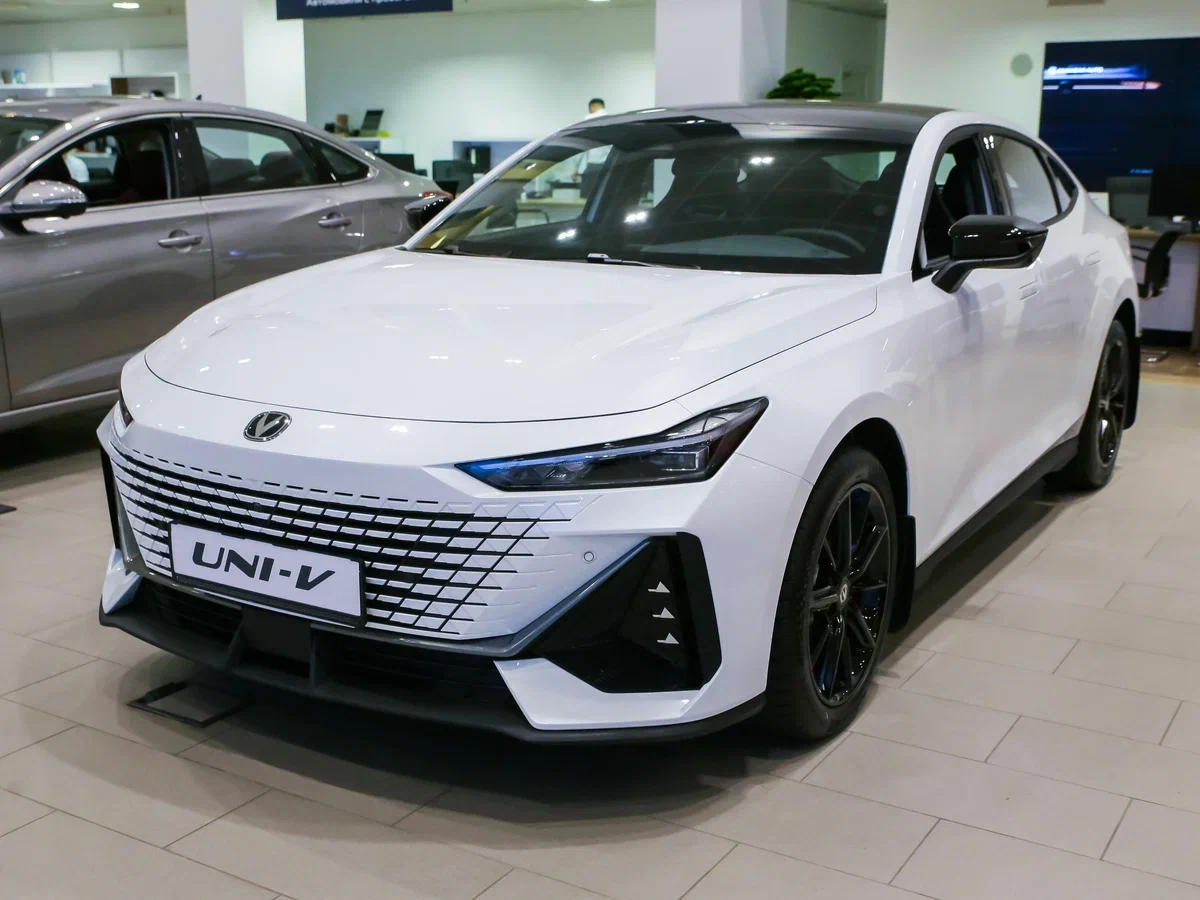 Купить Changan UNI-V в вашем городе